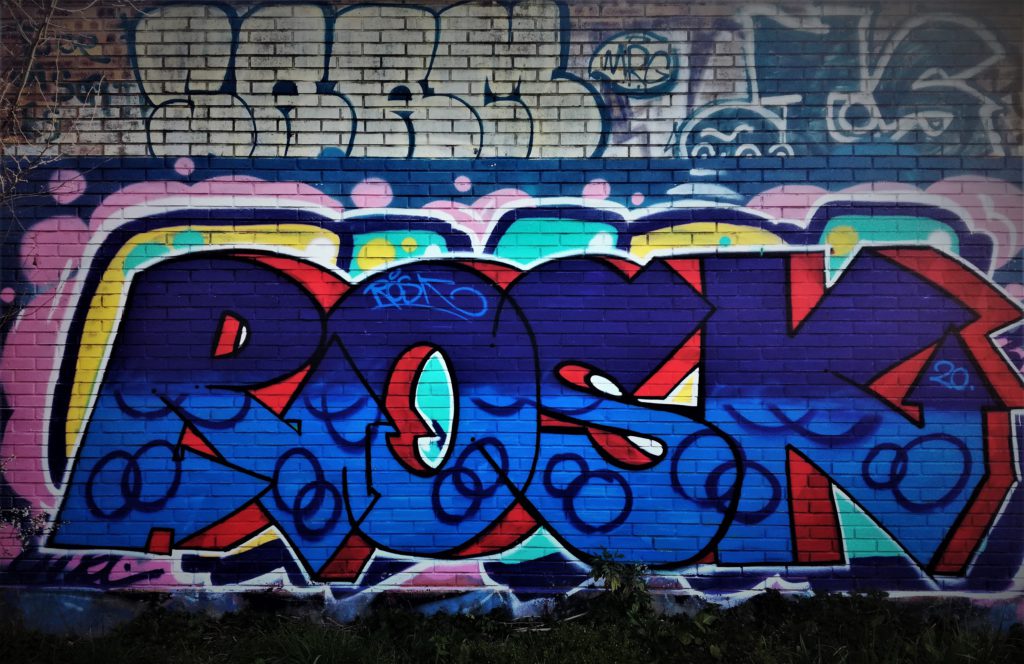 Graffiti sur un mur