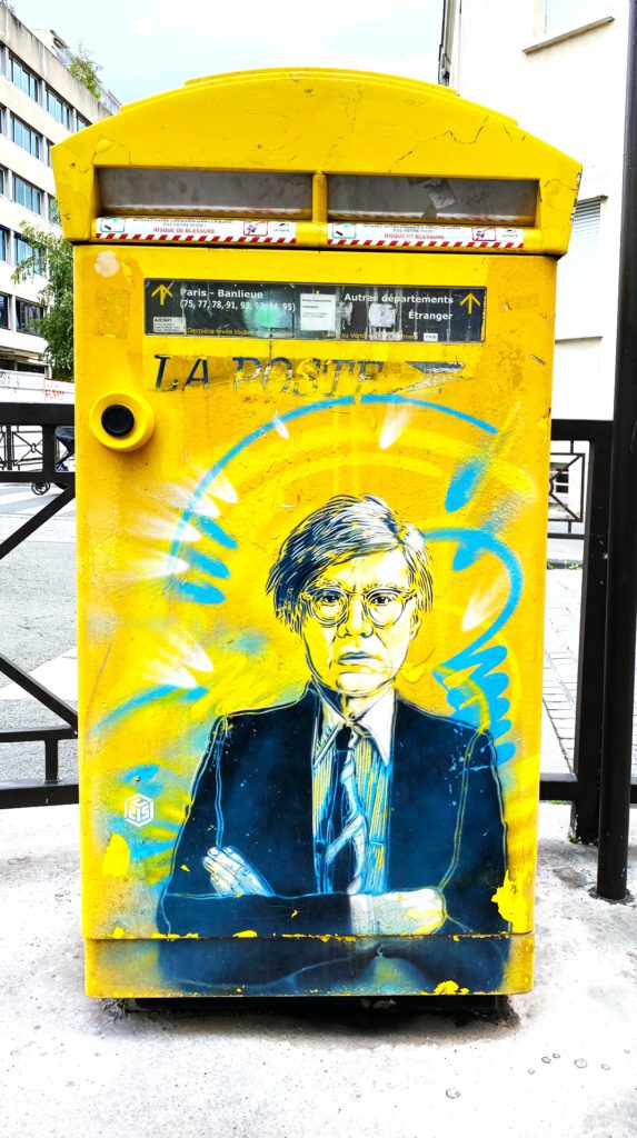 Image de street art représentant Andy Warhol