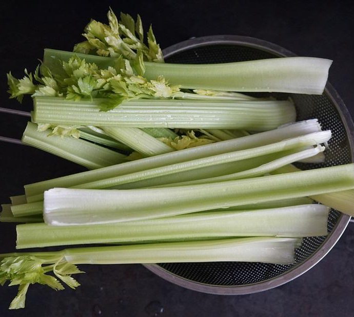 Technique culinaire : Préparer le céleri branche